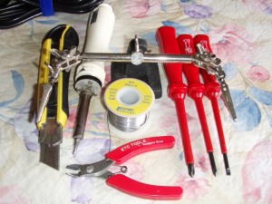Brother Knitting Machine Repair 01 - Tools